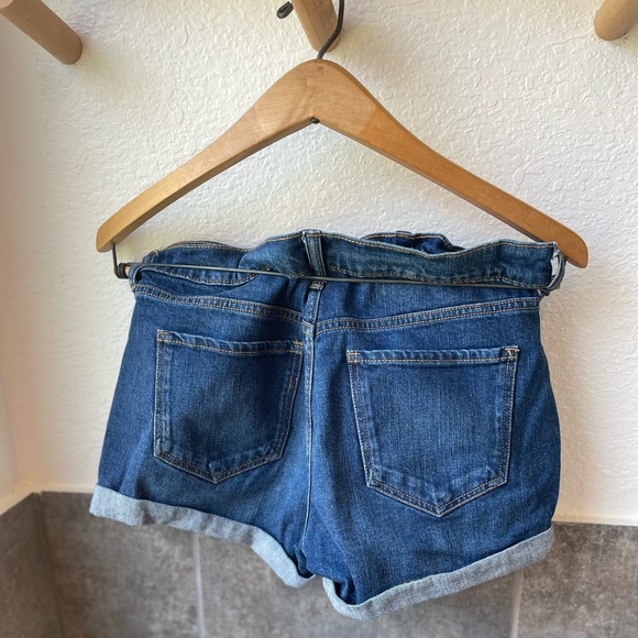 Old Navy Boyfriend Style High Waisted Denim Shorts - Picture 5 of 5